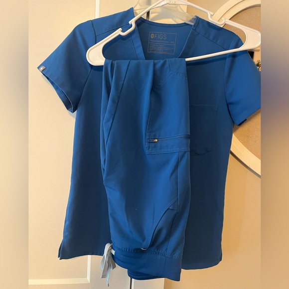 XXS Petite Figs Set Royal Blue, practically new! Only worn a handful of times - Picture 2 of 10